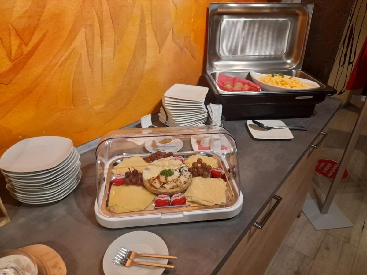 Alt Warburg Hotel Екстериор снимка