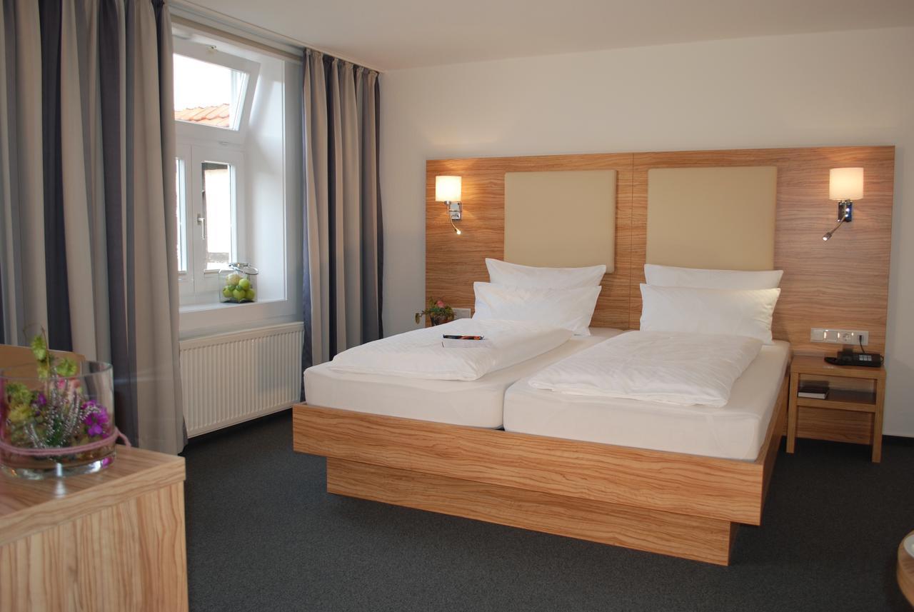 Alt Warburg Hotel Екстериор снимка