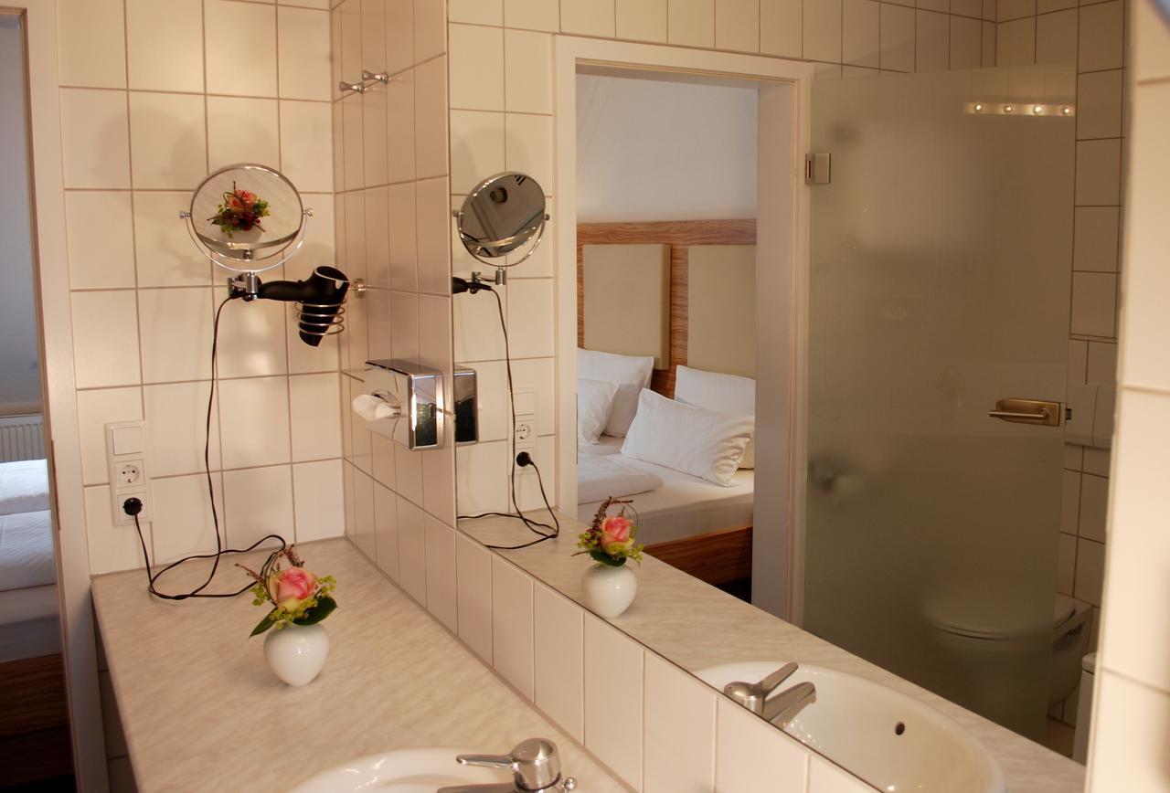 Alt Warburg Hotel Екстериор снимка