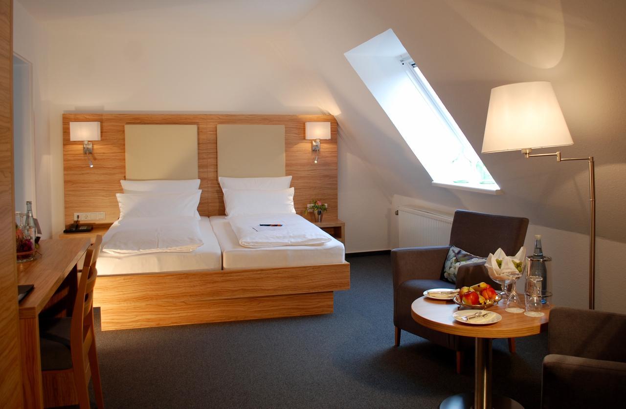 Alt Warburg Hotel Екстериор снимка