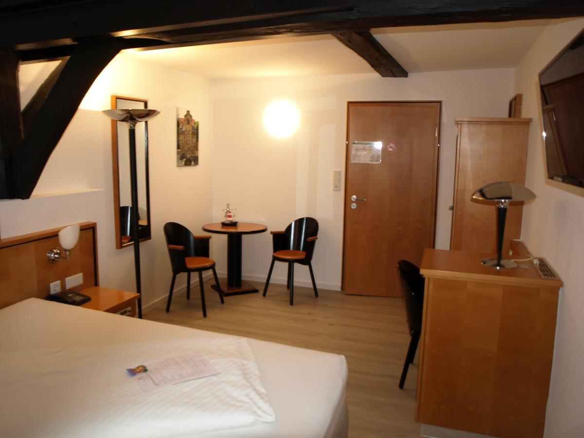 Alt Warburg Hotel Екстериор снимка