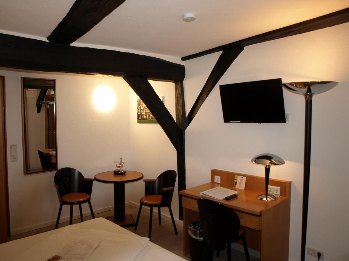 Alt Warburg Hotel Екстериор снимка