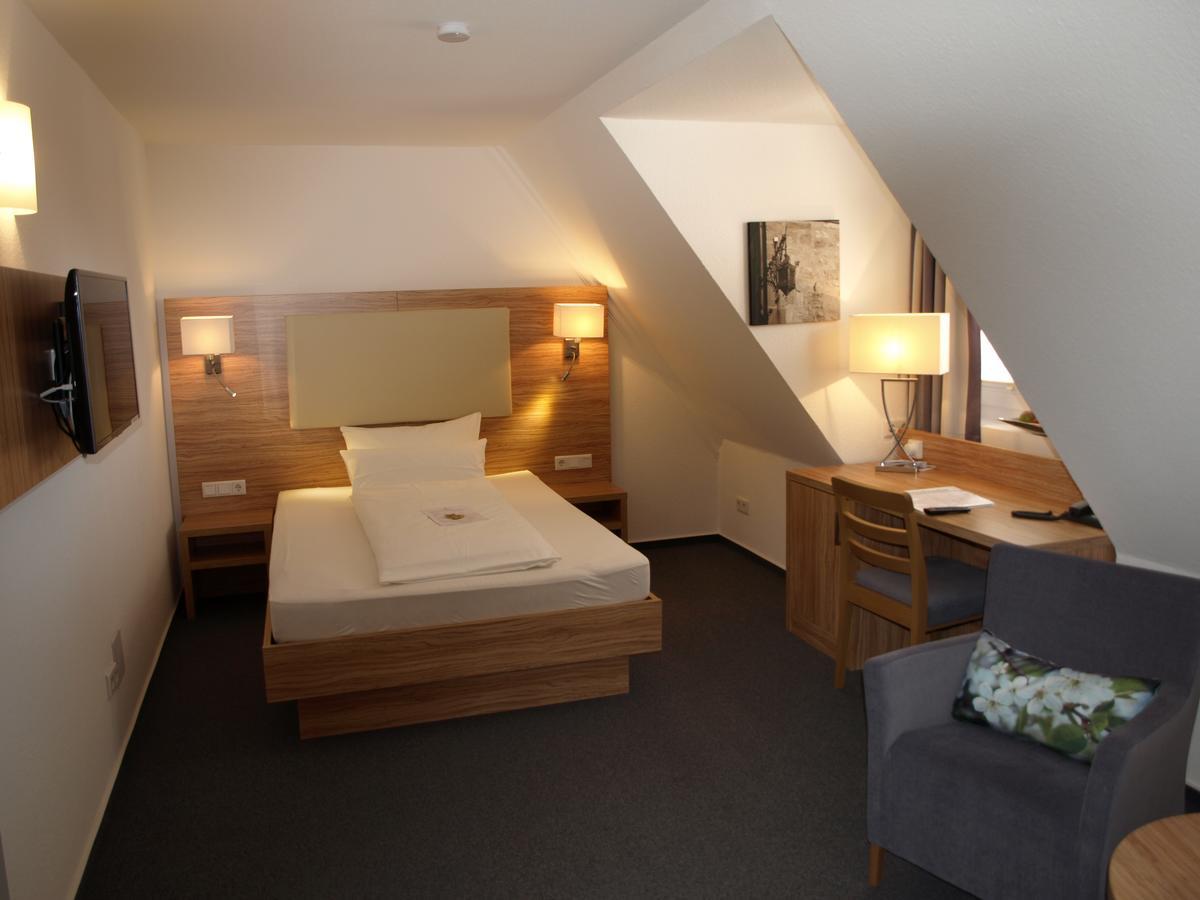 Alt Warburg Hotel Екстериор снимка