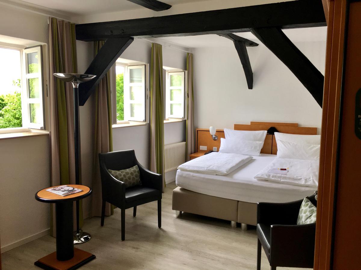 Alt Warburg Hotel Екстериор снимка