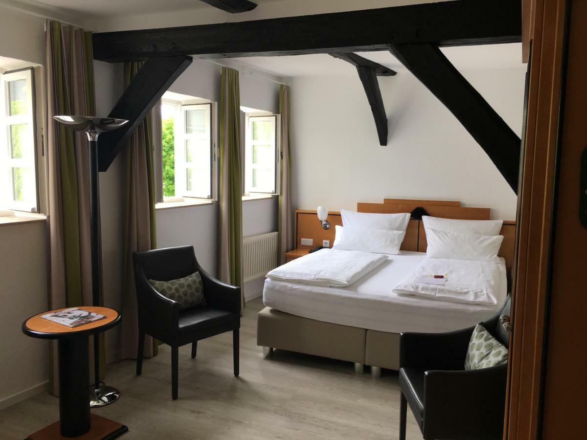Alt Warburg Hotel Екстериор снимка