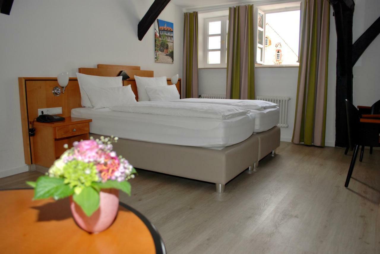 Alt Warburg Hotel Екстериор снимка